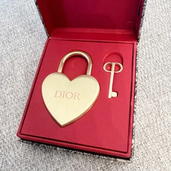 Dior Beauty Gold Heart Lock & Key - Picture 2 of 4